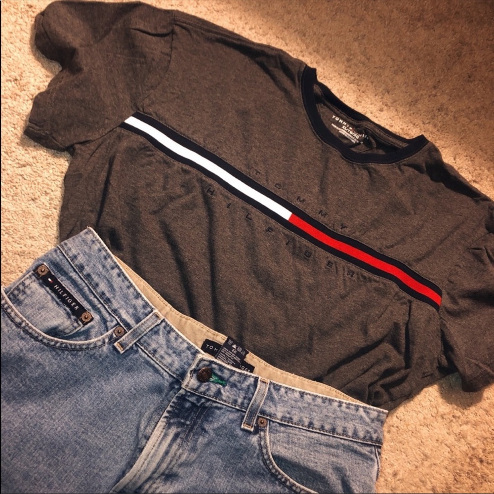 Grey Tommy Hilfiger shirt 🤩